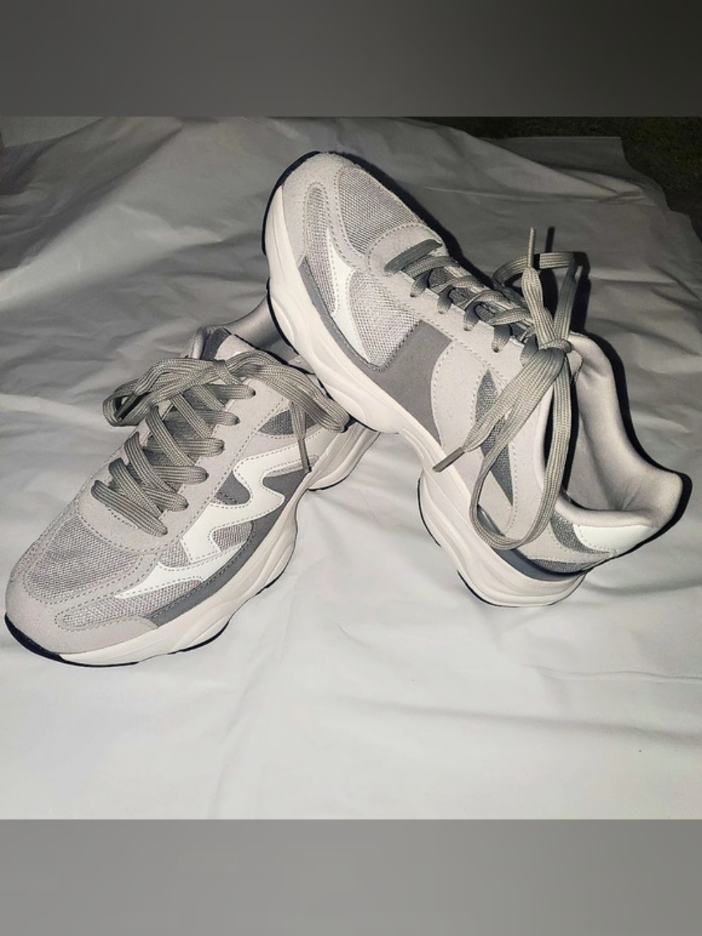 La Sheelah Gray & White Sneakers Size 6.5 Brand New In Box